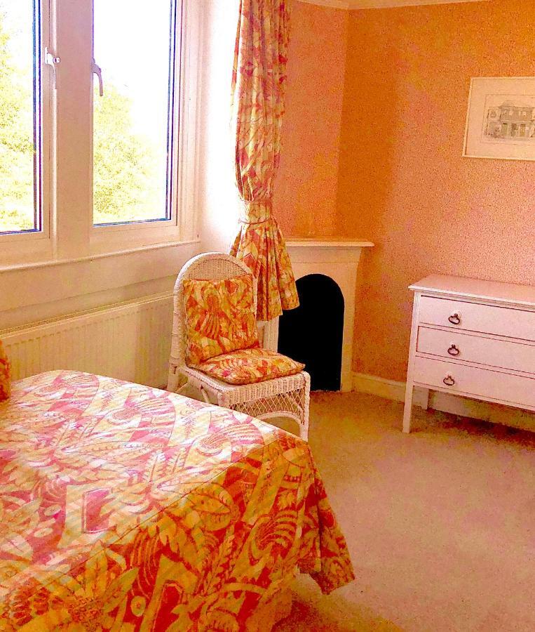 באת' Lauras Townhouse Apartments Dressmakers Salon מראה חיצוני תמונה